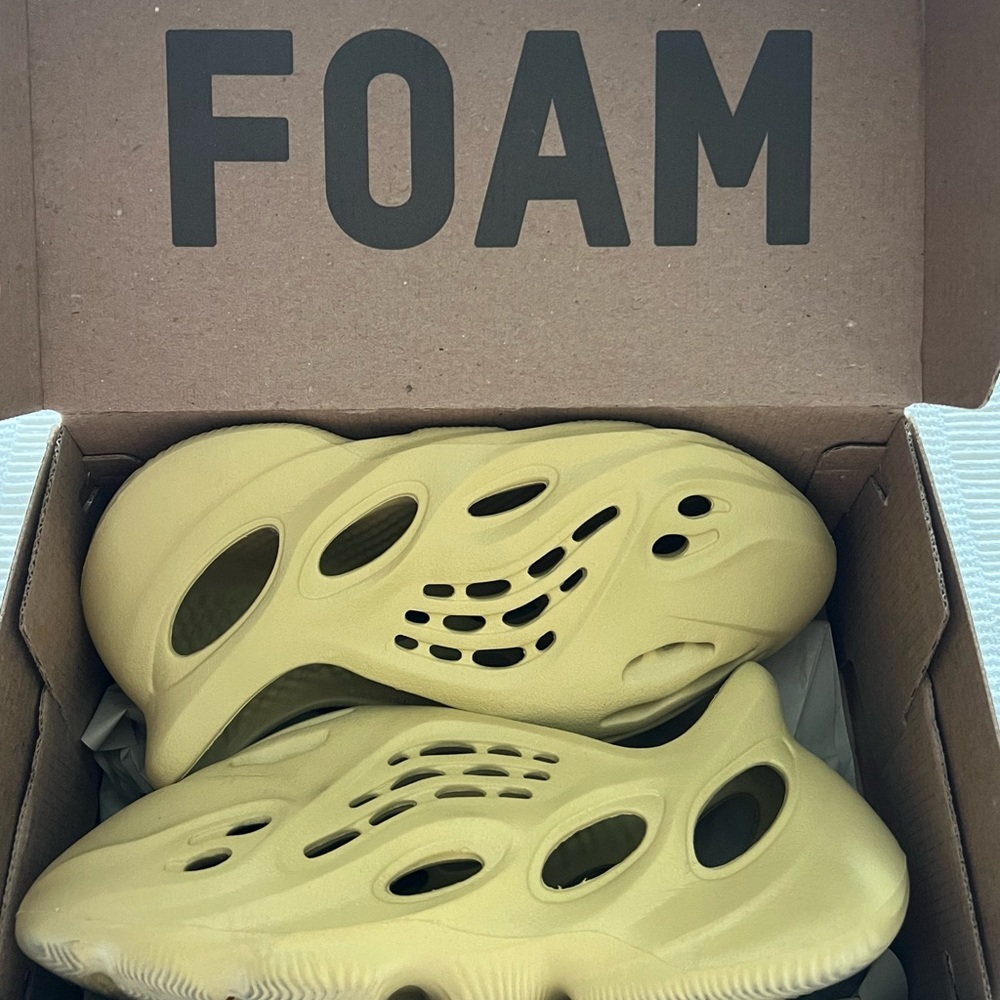 Yeezy foam runner